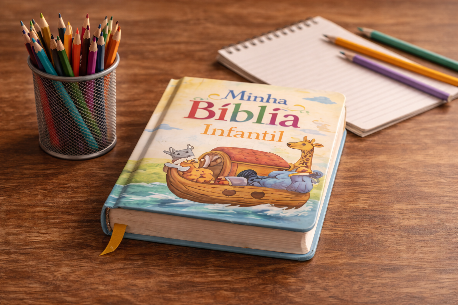 Bíblia infantil com lápis de cor representando o início da caminhada com Deus na infância